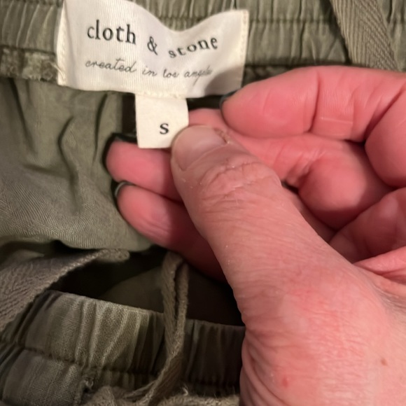Cloth & Stone Pocket Tencel Joggers Olive Green - Picture 4 of 5